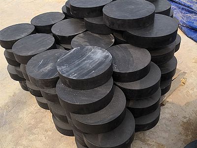 桃城区板式橡胶支座由若干层橡胶片与薄钢板经加压硫化